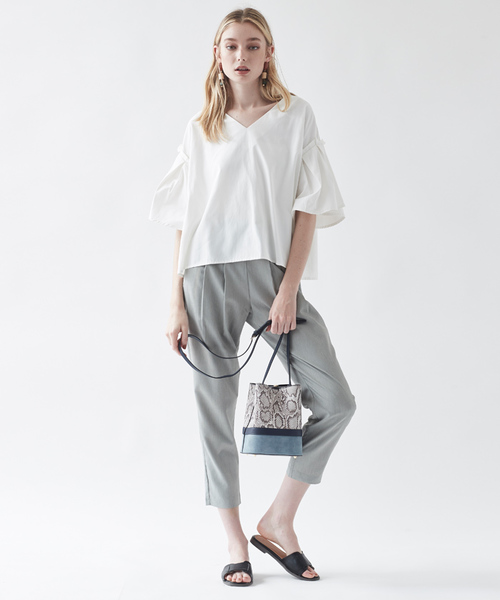 titivate（ティティベイト）の「Vﾈｯｸﾀｯｸｽﾘｰﾌﾞﾌﾟﾙｵｰﾊﾞｰ（Tシャツ/カットソー・レディース・ブラック/ブルーグリーン/ホワイト/ピンク/チャコールグレー・S/M）」の2枚目の写真