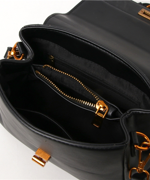 PLAIN CLOTHING（プレーンクロージング）の「スクエアフラップショルダーバッグ【PLAIN CLOTHING】（ショルダーバッグ・レディース・グレー/ブラック・FREE）」の3枚目の写真