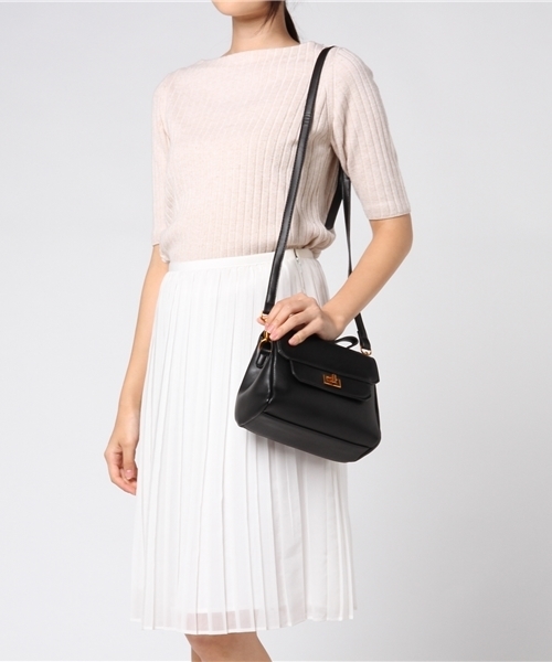 PLAIN CLOTHING（プレーンクロージング）の「スクエアフラップショルダーバッグ【PLAIN CLOTHING】（ショルダーバッグ・レディース・グレー/ブラック・FREE）」の5枚目の写真