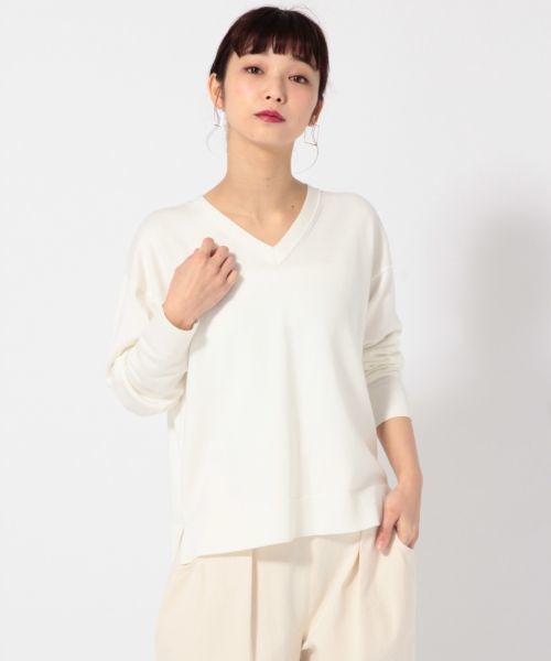 LOWRYS FARM(ローリーズファーム)の「12GスーピマVネックプルオーバー 777992 (ニット/セーター・レディース・オフホワイト/ブラック/グレー/ピンク/イエロー/ブルー・LARGE/MEDIUM)」の2枚目の写真