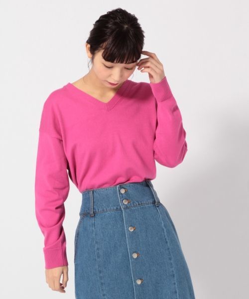 LOWRYS FARM(ローリーズファーム)の「12GスーピマVネックプルオーバー 777992 (ニット/セーター・レディース・オフホワイト/ブラック/グレー/ピンク/イエロー/ブルー・LARGE/MEDIUM)」の1枚目の写真