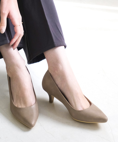 AmiAmi(アミアミ)の「走れるパンプス/美脚ポインテッドトゥ5㎝ヒールパンプス(パンプス・レディース・ブラック/ピンク/ブラック系その他2/ベージュ系その他/ブラック系その他/グレイッシュベージュ/グレー/ベージュ/ブルー/ベージュ系その他3/ピンク系その他/グリーン/ワイン/グレー系その他/レオパード/ブラウン/ネイビー/ベージュ系その他2/オリーブ/ブラック系その他3/パイソン/グリーン系その他/グレイッシュブルー/オレンジ系その他/ベージュ系その他4/グレー系その他2/ライトグレー/グレー系その他3/アイボリー/ブラック系その他4/ブラウン系その他/キャメル/カーキ/イエロー系その他/シルバー/ミント/ベージュ系その他5/ブラウン系その他2/ベージュ系その他6/パープル系その他/ベージュ系その他7/ブラック系その他5/ブラウン系その他3/ホワイト系その他/ゼブラ/パープル/ダークベージュ/イエロー系その他2/ライトグリーン/ホワイト系その他2/ブラック系その他6/チャコール/ブラウン系その他4/ブラック系その他7/ブロンズ/ブルー系その他/その他/オレンジ/ホワイト系その他3/ライトベージュ/モカ/パープル系その他2/バーガンディー/その他1/グレー系その他4/ドット/ライトブルー・37/40/39/38/35/36/34)」の17枚目の写真