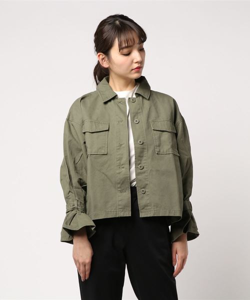MERLOT（メルロー）の「袖ベルトミリタリージャケット687-8527（ミリタリージャケット・レディース・ベージュ/ネイビー/カーキ・FREE）」の3枚目の写真