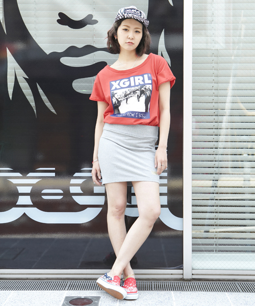 X-girl（エックスガール）の「BOYS S/S TOP（Tシャツ/カットソー・レディース・ホワイト/ブラック/レッド/ブルー・1/2）」の7枚目の写真