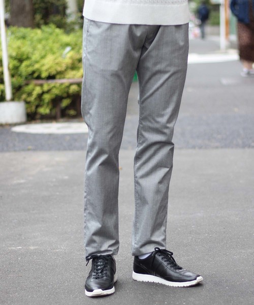 MEN'S BIGI(メンズビギ)の「【週刊文春10月25日号】高橋克典さん着用 ヘリンボーンストレッチパンツ(その他パンツ・メンズ・ベージュ/ライトグレー/チャコールグレー/ボルドー/ブラウン/ブルー/ネイビー/ブラック・L/LL/M/S/SS)」の1枚目の写真