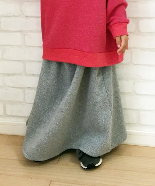 THE CASUAL（カジュアル）の「無地 ロングスカート キッズ（スカート・キッズ・ブラック/杢グレー/チャコール・110cm/120cm/130cm/140cm/150cm/160cm）」の3枚目の写真