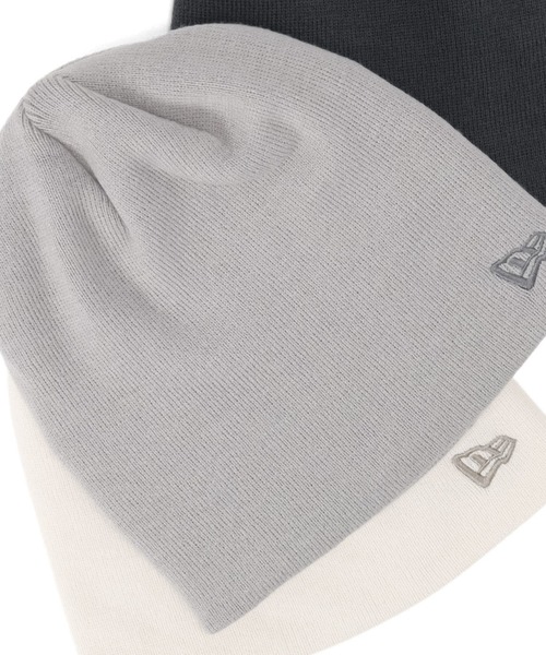 NEW ERA(ニューエラ)の「ニューエラ ベーシック ビーニー ニット帽(ニットキャップ/ビーニー・メンズ・ブラック×ホワイト/ロイヤルブルー/ケリーグリーン/ブラウン/ブルー系その他/ブラック×ゴールド/ライトグレー/ネイビー/レッド/アイボリー/ホワイト×ブラック/グリーン系その他/バーガンディー/グレー系カモフラージュ/ウィート/チャコール/パープル系その他/ブラック×ブラック/ベージュ/イエロー/アーミー/タイガーカモ/グリーン系その他2/ブラック×シルバー/ブラック系その他2/ブラック系その他3/パープル/ストーン/ベージュ系その他2/グリーン系その他3/ブラウン系その他/オリーブ/ネイビー系/チャコールグレー/オフホワイト/ライトグレー系/ダークブラウン/ライトイエロー/ライトピンク/オレンジ・FREE)」の14枚目の写真