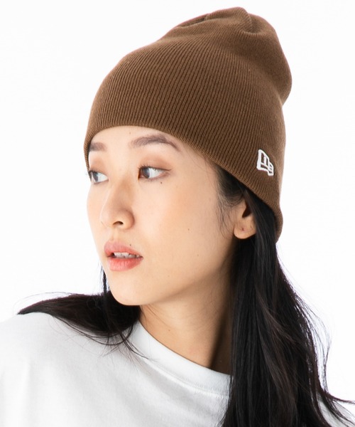 NEW ERA(ニューエラ)の「ニューエラ ベーシック ビーニー ニット帽(ニットキャップ/ビーニー・メンズ・ブラック×ホワイト/ロイヤルブルー/ケリーグリーン/ブラウン/ブルー系その他/ブラック×ゴールド/ライトグレー/ネイビー/レッド/アイボリー/ホワイト×ブラック/グリーン系その他/バーガンディー/グレー系カモフラージュ/ウィート/チャコール/パープル系その他/ブラック×ブラック/ベージュ/イエロー/アーミー/タイガーカモ/グリーン系その他2/ブラック×シルバー/ブラック系その他2/ブラック系その他3/パープル/ストーン/ベージュ系その他2/グリーン系その他3/ブラウン系その他/オリーブ/ネイビー系/チャコールグレー/オフホワイト/ライトグレー系/ダークブラウン/ライトイエロー/ライトピンク/オレンジ・FREE)」の16枚目の写真