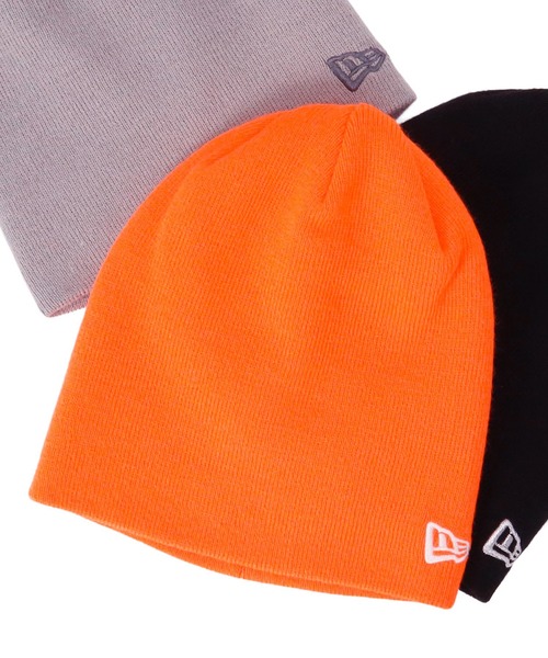 NEW ERA（ニューエラ）の「ニューエラ ベーシック ビーニー ニット帽（ニットキャップ/ビーニー・メンズ・ブラック×ホワイト/ロイヤルブルー/ケリーグリーン/ブラウン/ブルー系その他/ブラック×ゴールド/ライトグレー/ネイビー/レッド/アイボリー/ホワイト×ブラック/グリーン系その他/バーガンディー/グレー系カモフラージュ/ウィート/チャコール/パープル系その他/ブラック×ブラック/ベージュ/イエロー/アーミー/タイガーカモ/グリーン系その他2/ブラック×シルバー/ブラック系その他2/ブラック系その他3/パープル/ストーン/ベージュ系その他2/グリーン系その他3/ブラウン系その他/オリーブ/ネイビー系/チャコールグレー/オフホワイト/ライトグレー系/ダークブラウン/ライトイエロー/ライトピンク/オレンジ・FREE）」の2枚目の写真