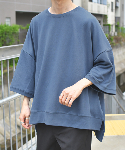 kutir（クティール）の「【ビッグシルエット】裏毛ハーフスリーブプルオーバー（Tシャツ/カットソー・メンズ・チャコールグレー/ブラック/ライトブルー/ベージュ・LARGE/MEDIUM）」の4枚目の写真