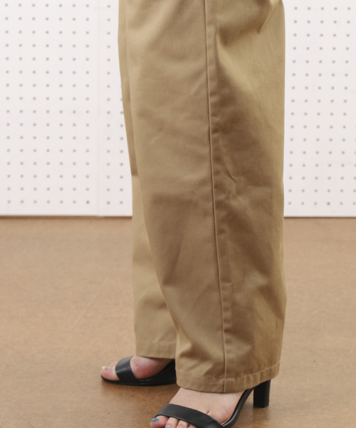 FREAK'S STORE(フリークスストア)の「【ZOZO限定】ワイドシルエットオーバーオール/サロペット(サロペット/オーバーオール・レディース・ブラック/ベージュ/ブラウン・マルチサイズ)」の14枚目の写真