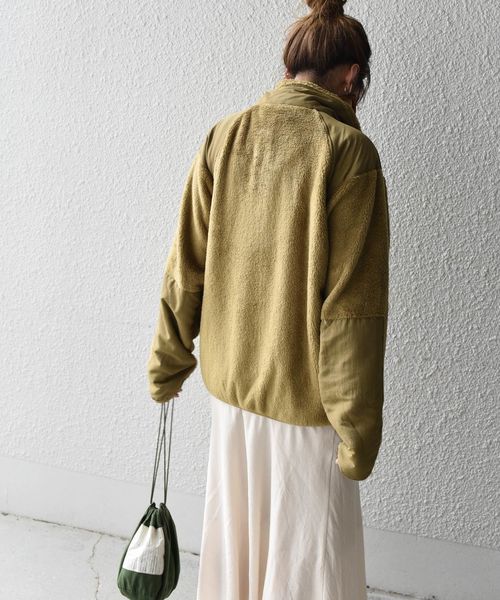 ROTHCO(ロスコ)の「ROTHCO:GENTIONⅢ ECWCSフリースジャケット(ブルゾン・レディース・ブラック/ベージュ・ONE SIZE)」の5枚目の写真