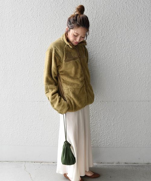 ROTHCO(ロスコ)の「ROTHCO:GENTIONⅢ ECWCSフリースジャケット(ブルゾン・レディース・ブラック/ベージュ・ONE SIZE)」の3枚目の写真