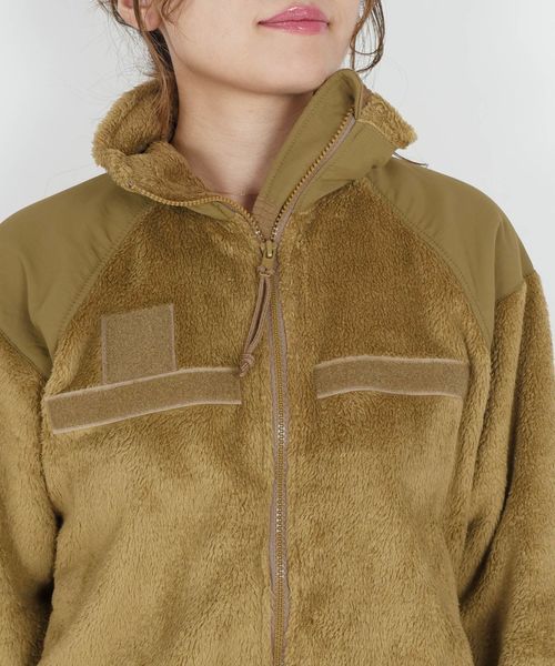 ROTHCO(ロスコ)の「ROTHCO:GENTIONⅢ ECWCSフリースジャケット(ブルゾン・レディース・ブラック/ベージュ・ONE SIZE)」の6枚目の写真