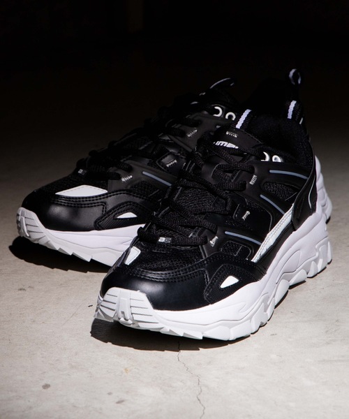 AKIII CLASSIC（アキクラシック）の「WEGO/AKIII CLASSIC RUMBLE（スニーカー・メンズ・ホワイト/ブラック/ホワイト系その他・SMALL/MEDIUM/LARGE/X-LARGE/X-SMALL）」の3枚目の写真