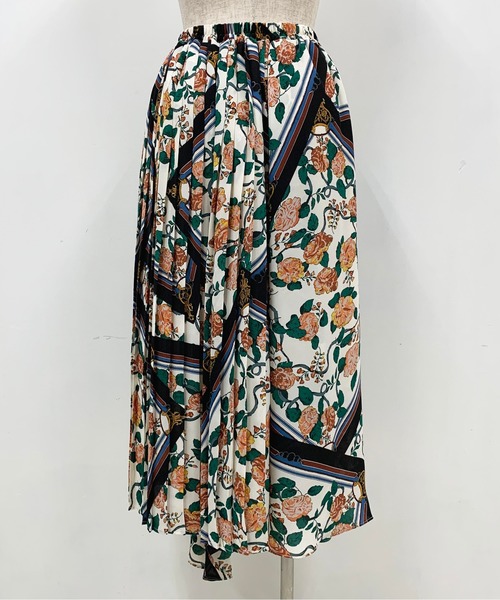 PICCIN（ピッチン）の「フラワーパネルプリーツ切替スカート（スカート・レディース・ベージュ・M/L）」の5枚目の写真