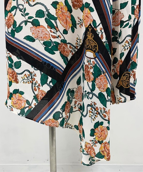 PICCIN（ピッチン）の「フラワーパネルプリーツ切替スカート（スカート・レディース・ベージュ・M/L）」の8枚目の写真