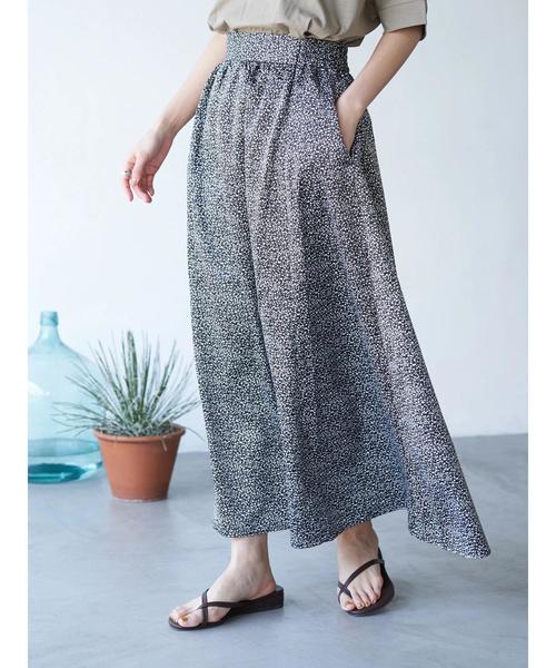 AMERICAN HOLIC（アメリカンホリック）の「サテンギャザーフレアスカート（スカート・レディース・その他9/ブルー系その他3/マルチ・M/L）」の21枚目の写真