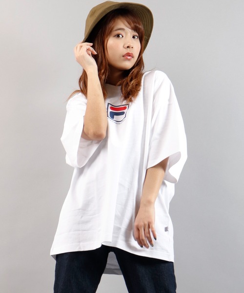 FILA HERITAGE（フィラヘリテージ）の「FILA heritage  韓国風 ブランドロゴプリント ビッグシルエット 半袖Tシャツ（Tシャツ/カットソー・メンズ・ホワイト/ブラック/ネイビー/レッド/イエロー/ブルー/グリーン/ホワイト系その他/ブルー系その他/ホワイト系その他2/ブルー系その他2/ブルー系その他3・M/L/XL）」の5枚目の写真
