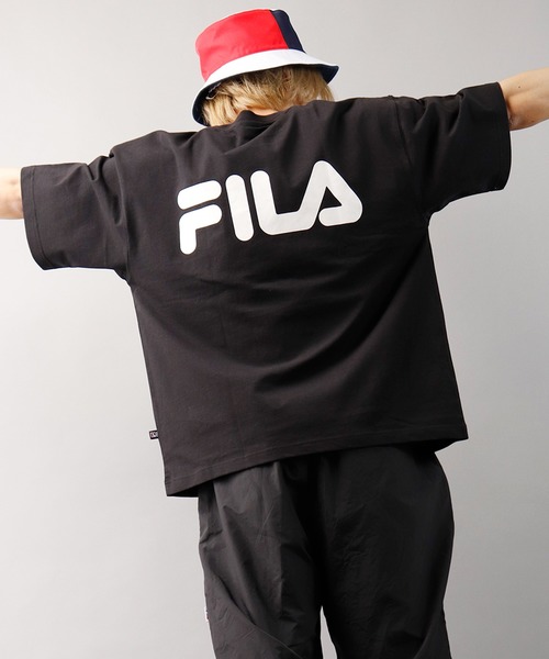 FILA HERITAGE（フィラヘリテージ）の「FILA heritage  韓国風 ブランドロゴプリント ビッグシルエット 半袖Tシャツ（Tシャツ/カットソー・メンズ・ホワイト/ブラック/ネイビー/レッド/イエロー/ブルー/グリーン/ホワイト系その他/ブルー系その他/ホワイト系その他2/ブルー系その他2/ブルー系その他3・M/L/XL）」の6枚目の写真