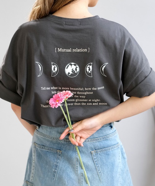 ムーンロゴプリントtシャツ
