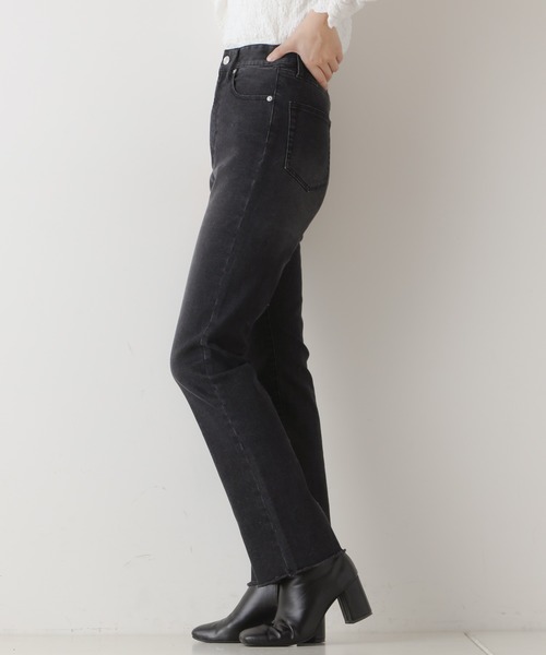 Chico（チコ）の「ストレートカラーデニム（デニムパンツ・レディース・ブラック/ライトベージュ/ブルー・SMALL/MEDIUM）」の5枚目の写真