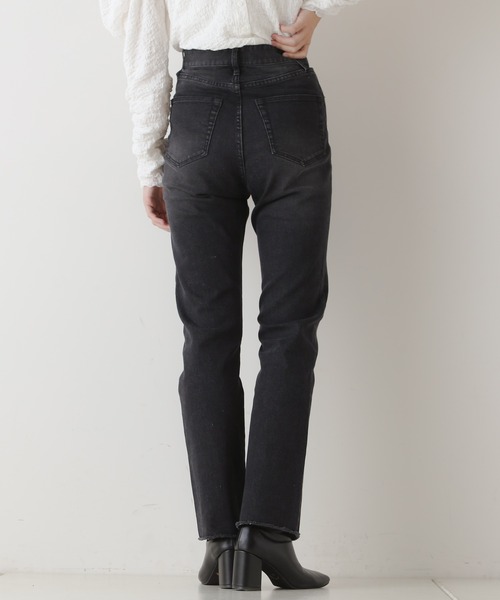 Chico（チコ）の「ストレートカラーデニム（デニムパンツ・レディース・ブラック/ライトベージュ/ブルー・SMALL/MEDIUM）」の6枚目の写真