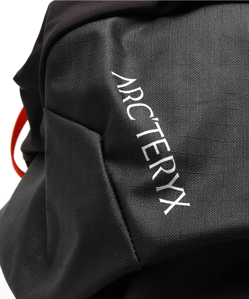 ARC'TERYX(アークテリクス)の「ARC'TERYX / KHAMSKI38(バックパック/リュック・メンズ・ブラック・37-46リッター)」の18枚目の写真