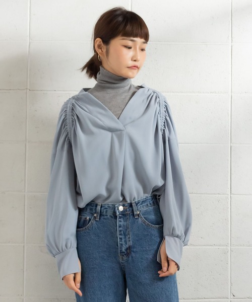 me+em select(ミームセレクト)の「シャーリングニュアンスブラウス(シャツ/ブラウス・レディース・ベージュ/ブルー・FREE)」の20枚目の写真