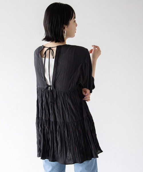 PAGEBOY(ページボーイ)の「バックリボンティアードブラウス(シャツ/ブラウス・レディース・オフホワイト/ブラック/グレイッシュベージュ・FREE)」の11枚目の写真