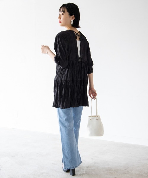 PAGEBOY(ページボーイ)の「バックリボンティアードブラウス(シャツ/ブラウス・レディース・オフホワイト/ブラック/グレイッシュベージュ・FREE)」の13枚目の写真