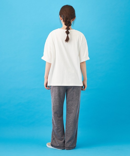 CUBE SUGAR（キューブシュガー）の「OE天竺 パウダー加工 袖タック Tシャツ（Tシャツ/カットソー・レディース・チャコールグレー/ホワイト/レッド・M）」の9枚目の写真