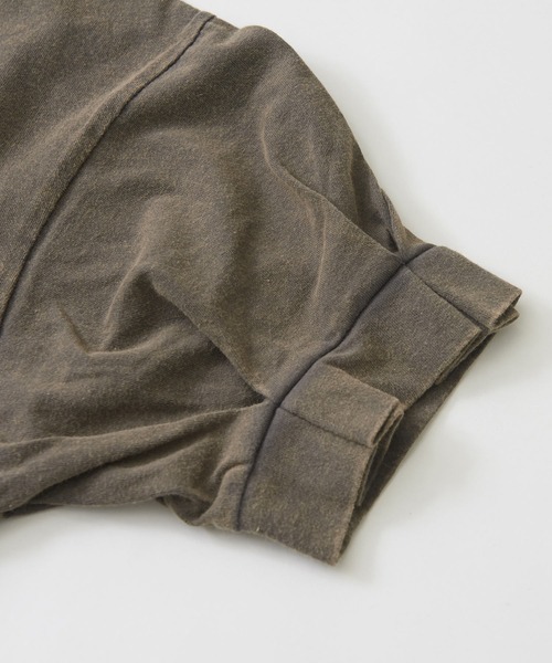 CUBE SUGAR（キューブシュガー）の「OE天竺 パウダー加工 袖タック Tシャツ（Tシャツ/カットソー・レディース・チャコールグレー/ホワイト/レッド・M）」の20枚目の写真