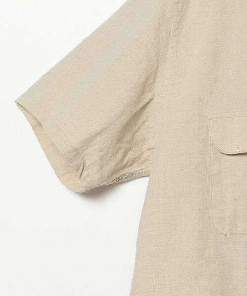 BEAMS PLUS(ビームスプラス)の「BEAMS PLUS / コットンリネンキャンバス オープンカラーシャツ(シャツ/ブラウス・メンズ・ホワイト/ブラック/ナチュラル・SMALL/MEDIUM/X-LARGE/LARGE)」の9枚目の写真