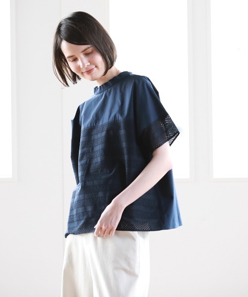 Pao de lo（パオデロ）の「【VOYAGE】【前後2WAY】タイプライターレース切替ブラウス（シャツ/ブラウス・レディース・ベージュ/ネイビー・9号）」の3枚目の写真