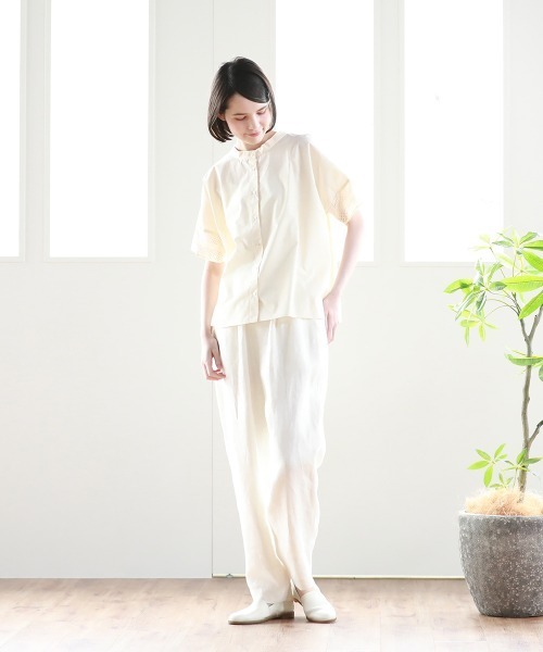 Pao de lo（パオデロ）の「【VOYAGE】【前後2WAY】タイプライターレース切替ブラウス（シャツ/ブラウス・レディース・ベージュ/ネイビー・9号）」の22枚目の写真