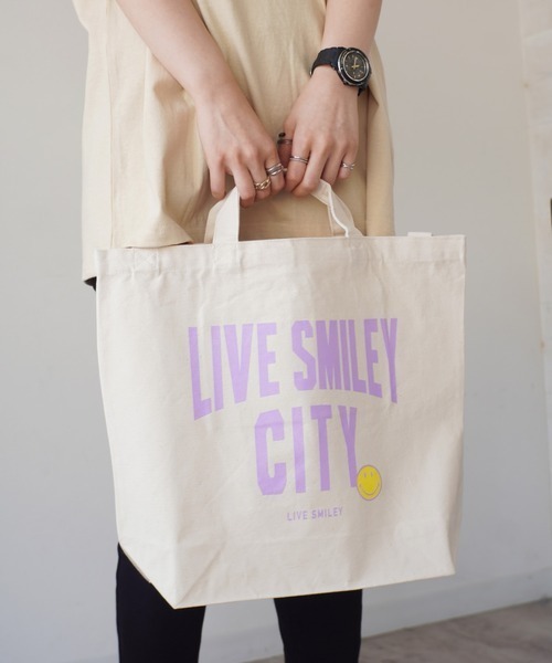 dictionary(ディクショナリー)の「【 LIVE SMILEY / ライブスマイリー 】 LIVE SMILEY SHOULDER 2WAY TOTE BAG(トートバッグ・レディース・オフホワイト/ホワイト×ネイビー/ホワイト×ブラック/ホワイト×ピンク・FREE)」の4枚目の写真