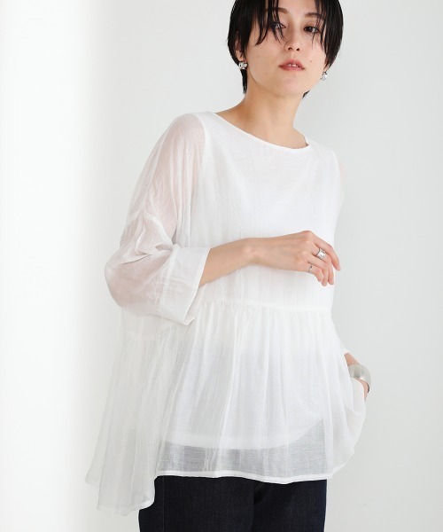 Bou Jeloud（ブージュルード）の「シアーギャザーフレアブラウス（シャツ/ブラウス・レディース・ベージュ/グレー/オフホワイト/サックスブルー・FREE）」の14枚目の写真