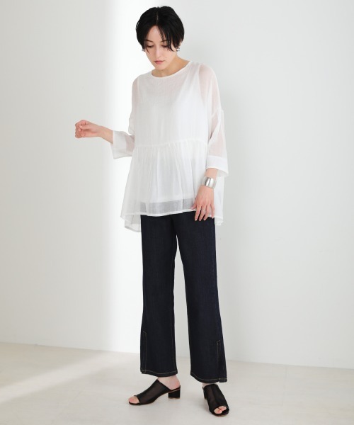 Bou Jeloud（ブージュルード）の「シアーギャザーフレアブラウス（シャツ/ブラウス・レディース・ベージュ/グレー/オフホワイト/サックスブルー・FREE）」の20枚目の写真