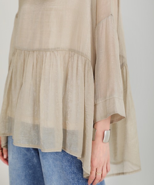 Bou Jeloud（ブージュルード）の「シアーギャザーフレアブラウス（シャツ/ブラウス・レディース・ベージュ/グレー/オフホワイト/サックスブルー・FREE）」の19枚目の写真