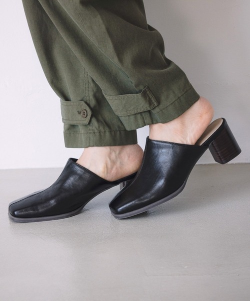 LEPSIM（レプシィム）の「ヒールサボサンダル　955126（サンダル・レディース・ブラック/ダークベージュ・LARGE/MEDIUM）」の3枚目の写真