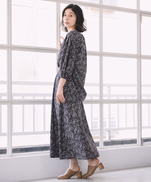 LEPSIM（レプシィム）の「ヒールサボサンダル　955126（サンダル・レディース・ブラック/ダークベージュ・LARGE/MEDIUM）」の10枚目の写真