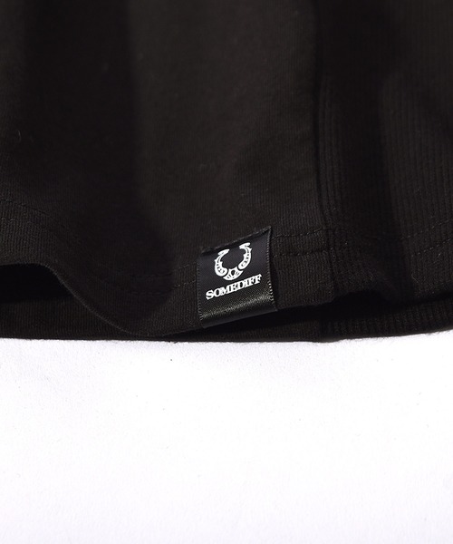 SOMEDIFF(サムディフ)の「【SOMEDIFF】グラデーション総柄プリントVネック半袖Tシャツ(Tシャツ/カットソー・メンズ・ブラック/ホワイト・XXL/M/L/XL)」の11枚目の写真