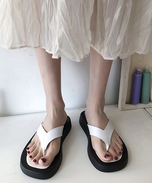 meJane（ミージェーン）の「ゴムソールトングサンダル【ZOZOTOWN限定】（サンダル・レディース・ホワイト/ブラック・S/M/L）」の4枚目の写真