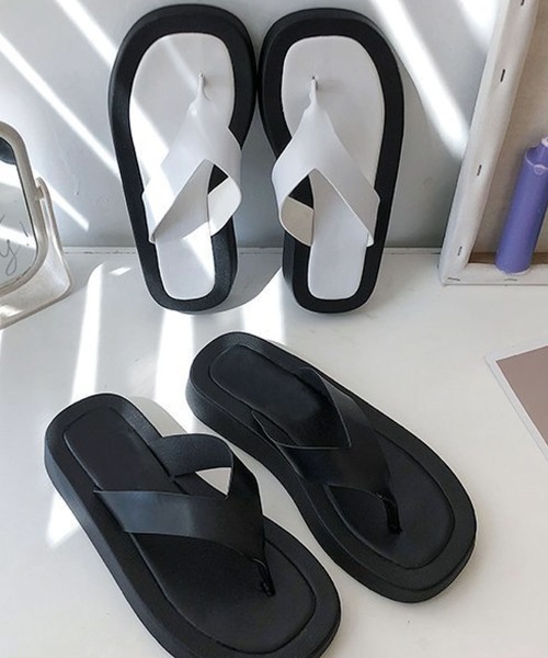 meJane（ミージェーン）の「ゴムソールトングサンダル【ZOZOTOWN限定】（サンダル・レディース・ホワイト/ブラック・S/M/L）」の8枚目の写真