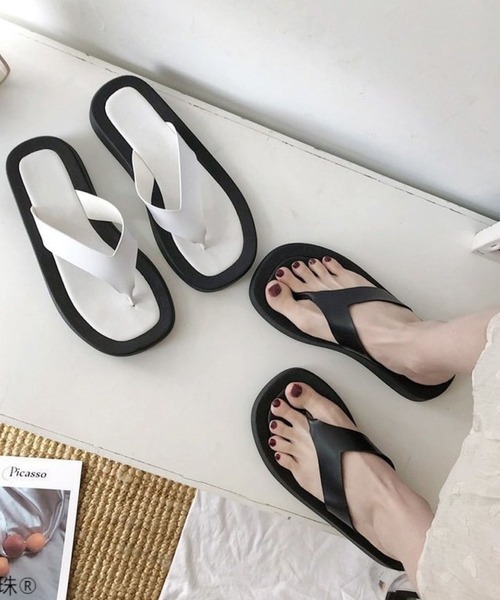 meJane（ミージェーン）の「ゴムソールトングサンダル【ZOZOTOWN限定】（サンダル・レディース・ホワイト/ブラック・S/M/L）」の5枚目の写真