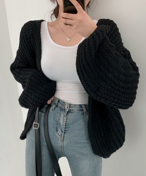 ABITOKYO(アビトーキョー)の「ボリュウームスリーブローゲージカーディガン(カーディガン/ボレロ・レディース・ブラック/ベージュ/グレー/アイボリー・FREE)」の20枚目の写真