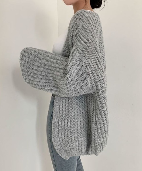 ABITOKYO(アビトーキョー)の「ボリュウームスリーブローゲージカーディガン(カーディガン/ボレロ・レディース・ブラック/ベージュ/グレー/アイボリー・FREE)」の21枚目の写真