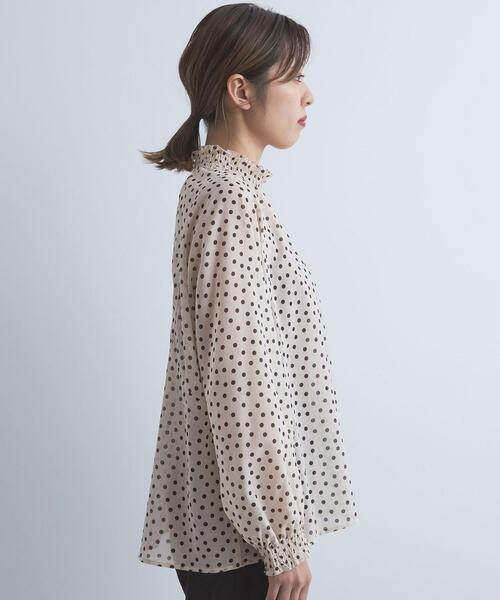 green label relaxing(グリーンレーベルリラクシング)の「ドット ギャザー ブラウス(シャツ/ブラウス・レディース・ブラック/ベージュ・FREE)」の9枚目の写真
