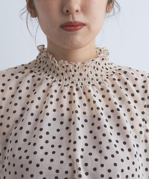 green label relaxing(グリーンレーベルリラクシング)の「ドット ギャザー ブラウス(シャツ/ブラウス・レディース・ブラック/ベージュ・FREE)」の11枚目の写真